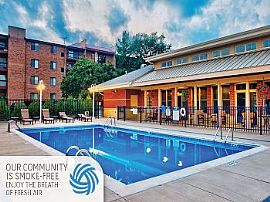 3bd Remodeled Apartments in Darien Il Wi in Darien, IL (Photo 2 of 5)