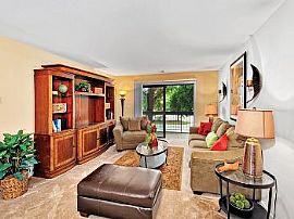 3bd Remodeled Apartments in Darien Il Wi in Darien, IL (Photo 5 of 5)