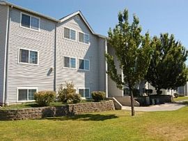 2 Bd/1 Bath in Moses Lake with Washer and Dr in Mae, WA (Photo 4 of 5)