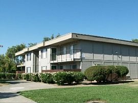 2 Bd/1 Bath 1 Bed 1 Bath with Gas Range, O in Fairfield, CA (Photo 3 of 5)