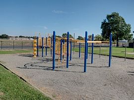 2 Bd/1 Bath 1 Bed 1 Bath with Gas Range, O in Fairfield, CA (Photo 5 of 5)