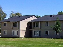 2 Bd/1 Bath 1 Bed 1 Bath Near Susanville in California Conservation Cent, CA (Photo 4 of 5)