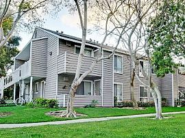 2bd Pet Friendly Apartments in The Point in Ocean Beach, CA (Photo 2 of 5)