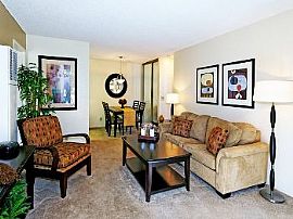 2bd Pet Friendly Apartments in The Point in Ocean Beach, CA (Photo 5 of 5)