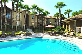 2 Bd/2 Bath Close to Dining, Shopping, E in Palm Harbor, FL (Photo 2 of 5)