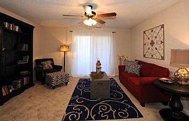 2 Bd/2 Bath Access to Highway 247! Luxur in Warner Robins, GA (Photo 2 of 5)