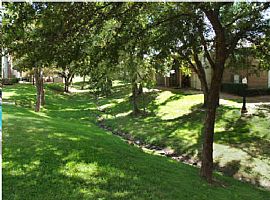 2 Bd/2 Bath Arbor Creek Offers a Selecti in Lewisville, TX (Photo 4 of 5)