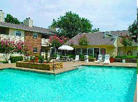 2 Bd/2 Bath Summer Villas Offers One And in Dallas, TX (Photo 3 of 5)