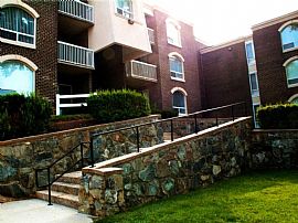 2 Bd/2 Bath Spacious Floor Plans with Eat- in Darnestown, MD (Photo 5 of 5)