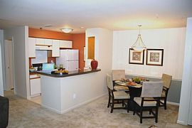 2 Bd/2 Bath Convenient to Major Highways in Hartford, CT