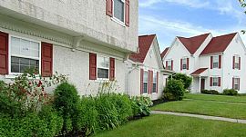 3 Bd/2 Bath County House Village Offers in Barnsboro, NJ (Photo 2 of 5)