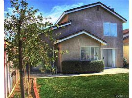 3 Bedroom Home in Gated Community Stonegate in Riverside, CA (Photo 2 of 9)