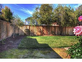 3 Bedroom Home in Gated Community Stonegate in Riverside, CA (Photo 4 of 9)