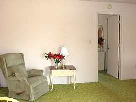 1 Furnished Bedroom Apartment For $450 in Hudson, FL (Photo 3 of 5)