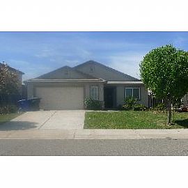Attractive Single Story 3bed 2bath Home Ready For Immediate Mov in Sacramento, CA (Photo 8 of 8)