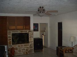 Spacious One Bedroom (650 Sq Ft) Apartment in Duplex (lower Apt in Miami, FL (Photo 3 of 10)