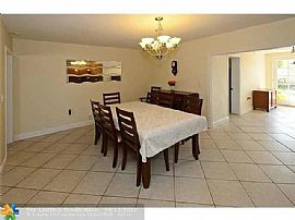 3bd / 1ba House in North Central Hollywood in Hollywood, FL (Photo 4 of 10)