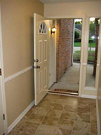 3bd / 2ba House in Woodedge Village in Houston, TX (Photo 3 of 12)