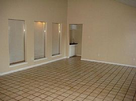 3bd / 2ba House in Woodedge Village in Houston, TX (Photo 5 of 12)