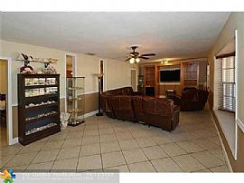 5bd / 3ba House in Rialto, CA (Photo 5 of 9)