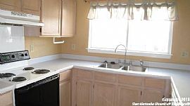 4bd / 3ba House in Northwest Crossing  in San Antonio, TX (Photo 7 of 12)