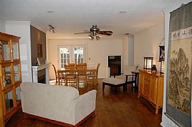 3bd / 3ba House in M Streets in Dallas, TX (Photo 3 of 7)