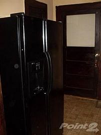 Great 3 Bedroom 2 Bath  Large Country Porch, Great For Saying H in Atlanta, GA (Photo 3 of 4)