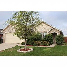 3bd / 2ba House in Garden Acres Area in Fort Worth, TX