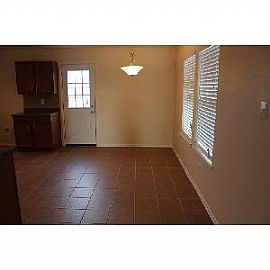 3bd / 2ba House in Garden Acres Area in Fort Worth, TX (Photo 3 of 5)