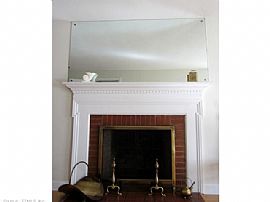 Move in Condition Best Describe This 3 Bdr/2 Ba in Hamden, CT (Photo 3 of 12)