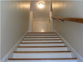 Move in Condition Best Describe This 3 Bdr/2 Ba in Hamden, CT (Photo 7 of 12)