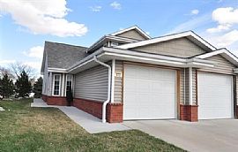 Prepare to Be Impressed with Pool! Immaculately 3bdr, 2bth in Lincoln, NE