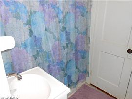 3 Bed, 2 Bath Single Family Home in Richmond, VA (Photo 6 of 9)