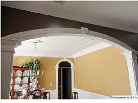 Beautiful 4 Br, 2 1/2 Bath Home on a Estate Sized Lot in Birmingham, AL (Photo 4 of 11)