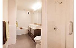 Spacious One Bedroom Apartment in New York, NY (Photo 3 of 4)