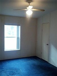 This Is a Newer 3 Bedroom 2 Bathroom Mobile Home in Tallahassee, FL (Photo 2 of 11)