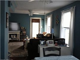 3br 2ba Home Spacious Dr in East Haven, CT (Photo 2 of 11)