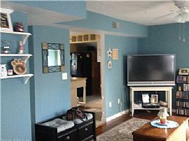 3br 2ba Home Spacious Dr in East Haven, CT (Photo 4 of 11)