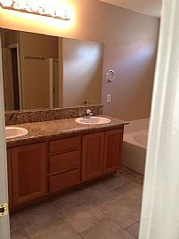 Beautiful Home in Great Neighborhood in Las Vegas, NV (Photo 4 of 6)