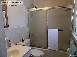 Conveniently Located Three Bedroom, 2-1/2 Bath Ran in Ridgeway, CT (Photo 7 of 9)