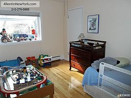 Conveniently Located Three Bedroom, 2-1/2 Bath Ran in Ridgeway, CT (Photo 9 of 9)