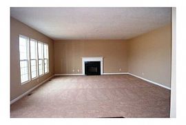 Single Family 4bed Ans 3bath in Mc Cordsville, IN (Photo 2 of 9)