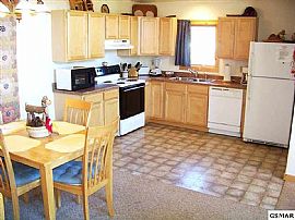 Comfortable Surroundings in Gatlinburg, TN (Photo 4 of 12)