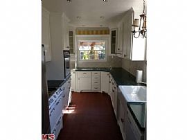 4bd / 2 Full Ba House in Green Lakes in Seattle, WA