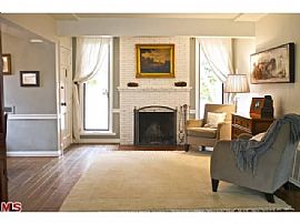 4bd / 2 Full Ba House in Green Lakes in Seattle, WA (Photo 7 of 7)