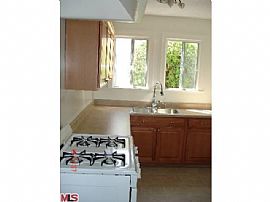 2bd / 1 Full, 1 Partial Ba House in Melrose in Los Angeles, CA