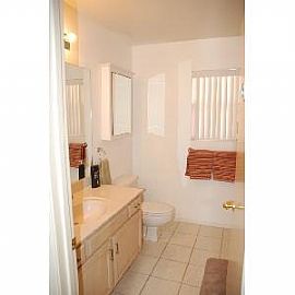 4bd / 2.5ba House in Paradise Valley in Phoenix, AZ (Photo 2 of 7)