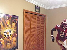 3bd / 2 Full Ba House in Miami, FL (Photo 3 of 11)