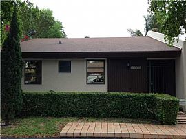 3bd / 2 Full Ba House in Miami, FL (Photo 9 of 11)