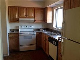 Single Family 3bed 2bed Comfortable Home in Cincinnati, OH (Photo 5 of 9)